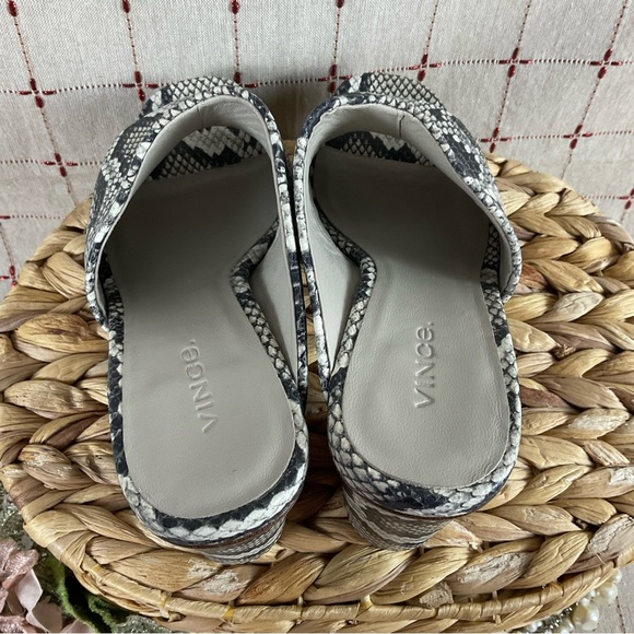 Vince “Wyatt” Snakeskin Embossed Leather Heeled Sandals Size 6 Mules NWOB - Picture 6 of 8